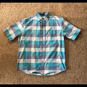 Men’s St John”s Bay medium short sleeve shirt